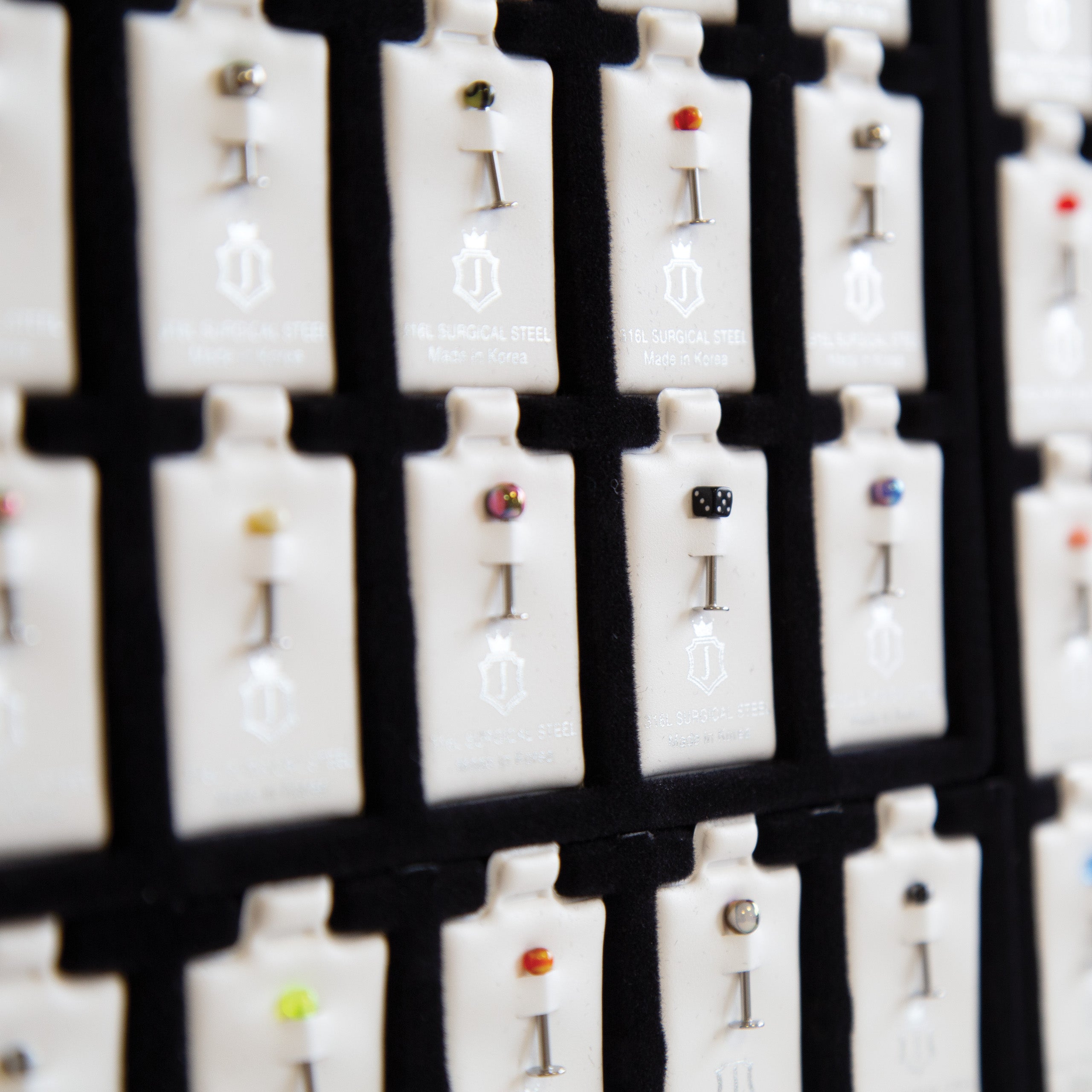 Wall Cabinet Insert : BJ-Chin & Tragus