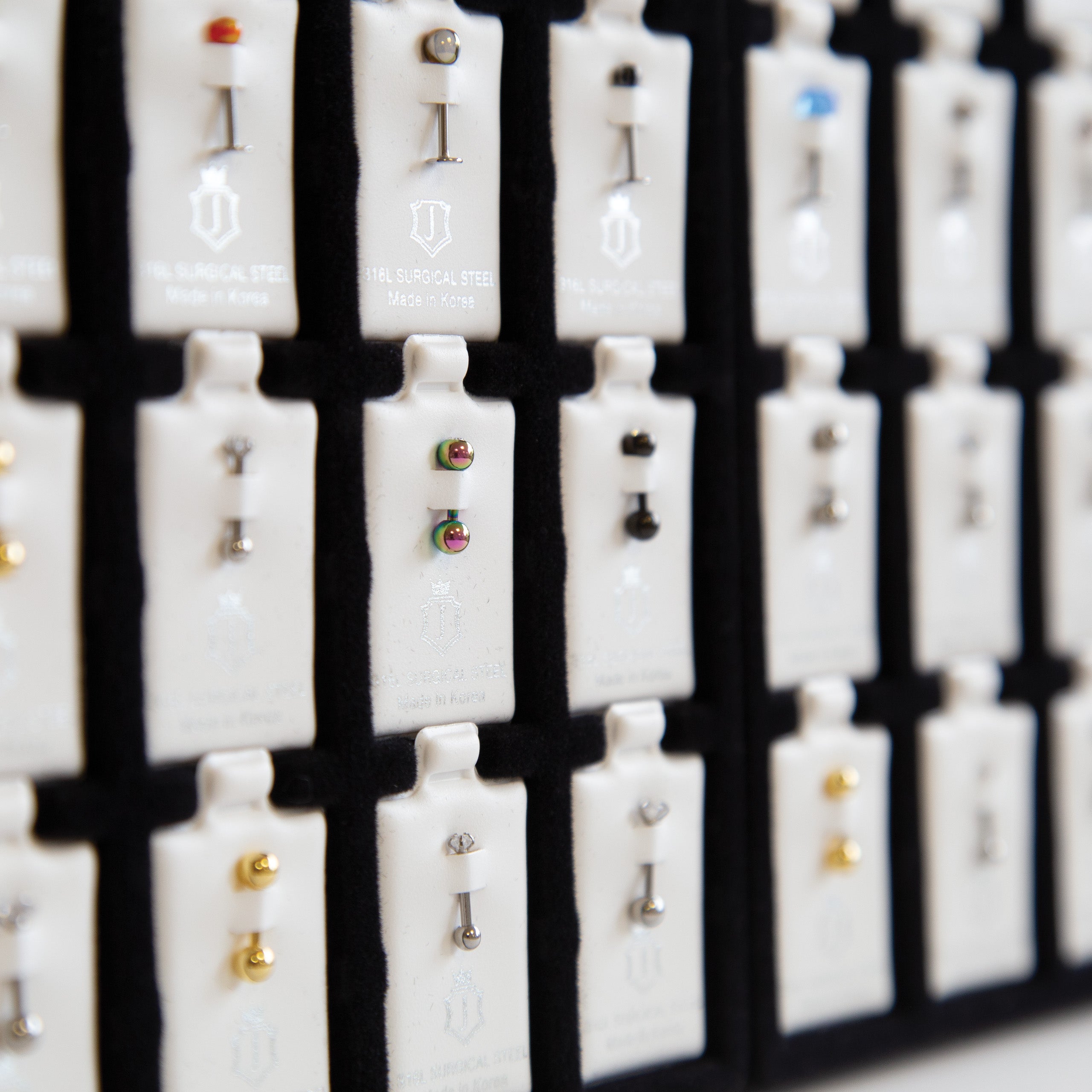 Wall Cabinet Insert : BJ-Chin & Tragus