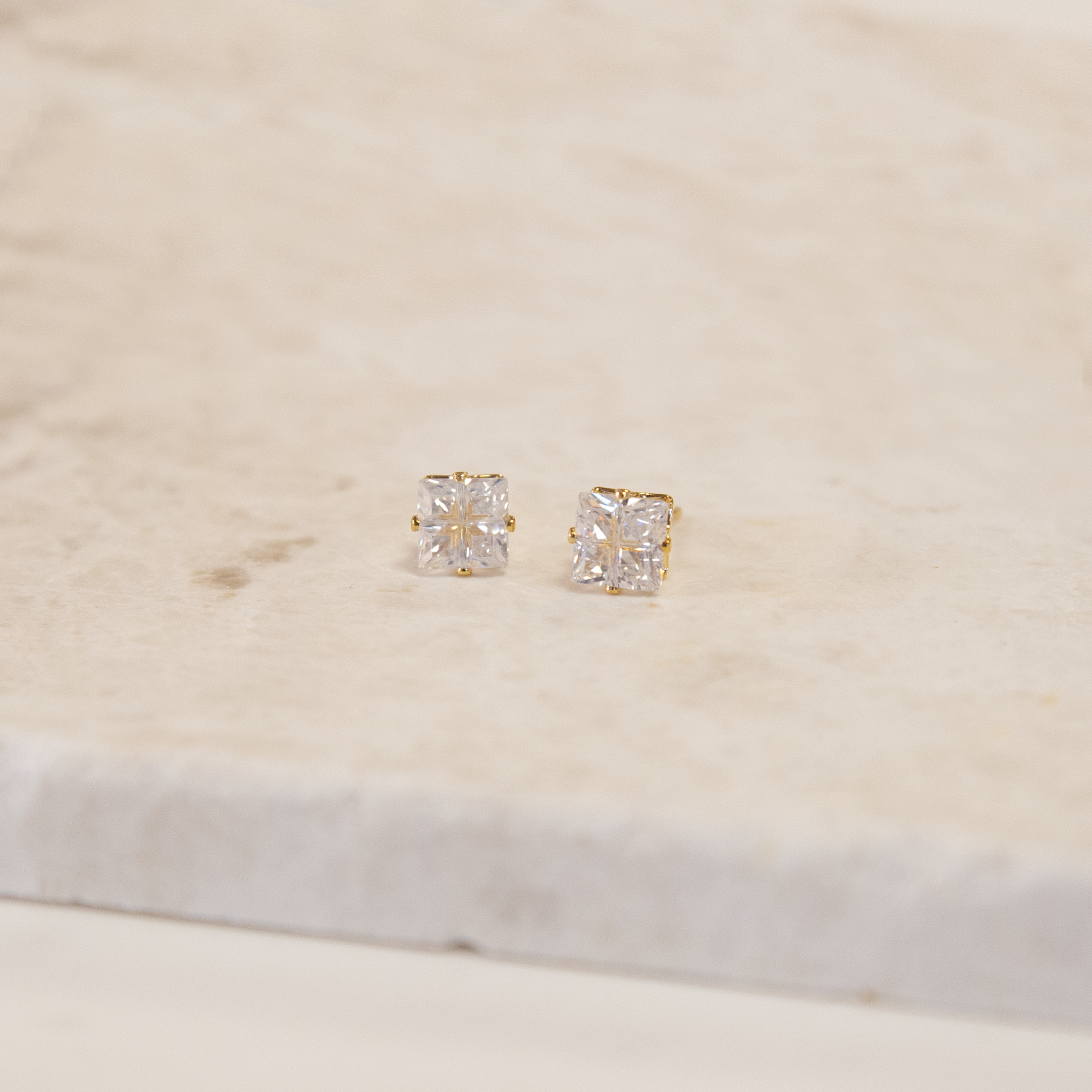 4KT Gold Cubic Zirconia - Divided Square