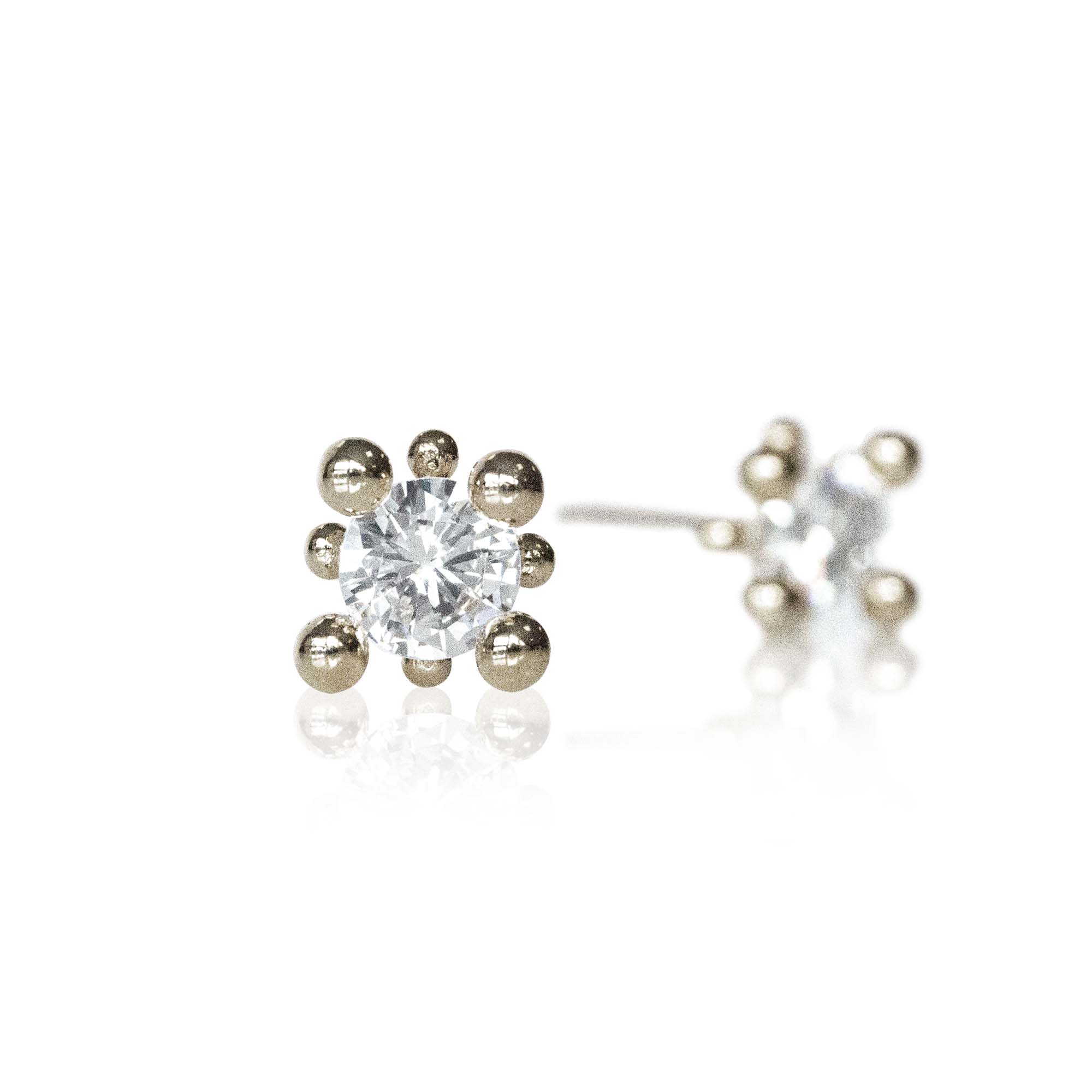 ES37 - Staring  Silver Post Earring