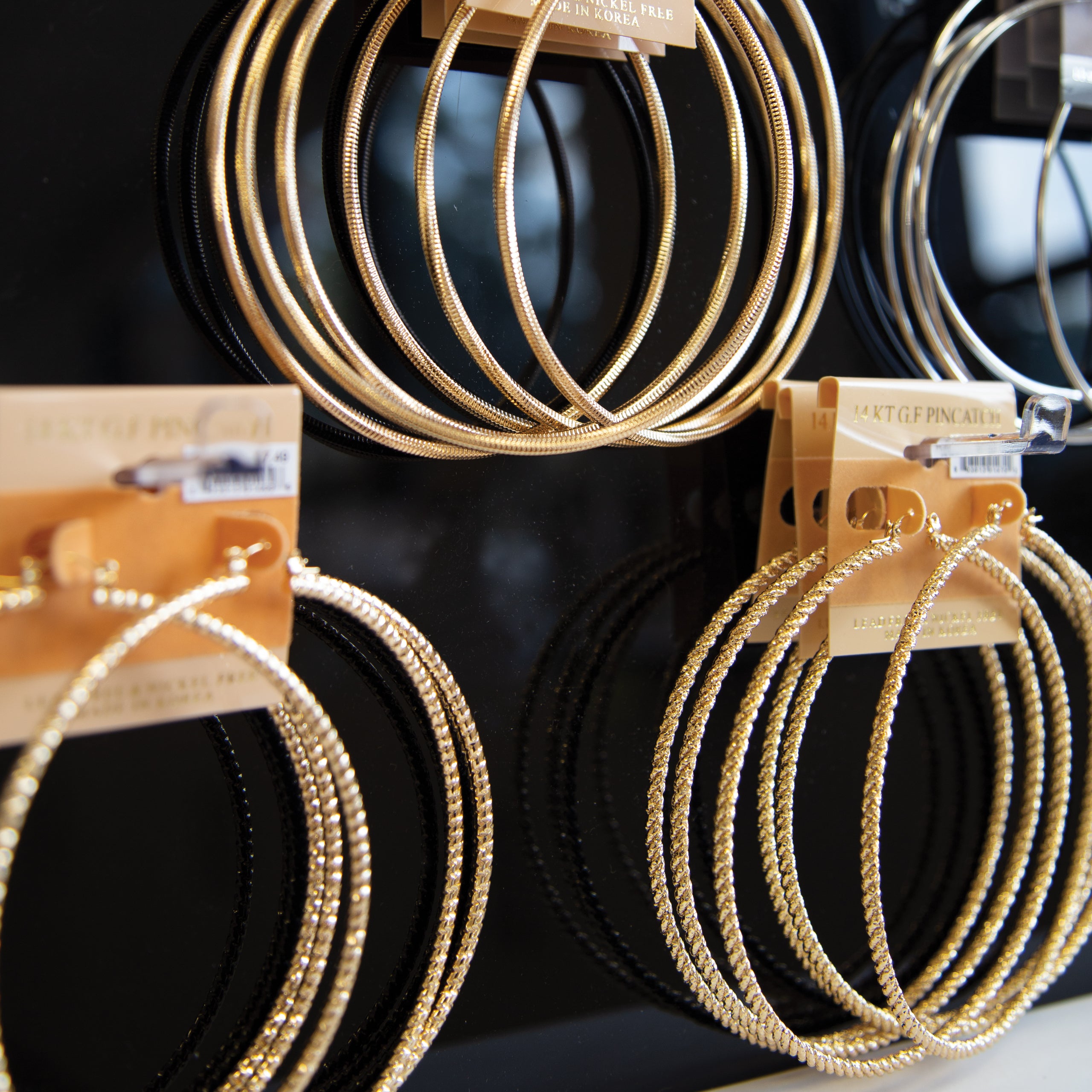 Wall Cabinet Insert : Giant Hoop