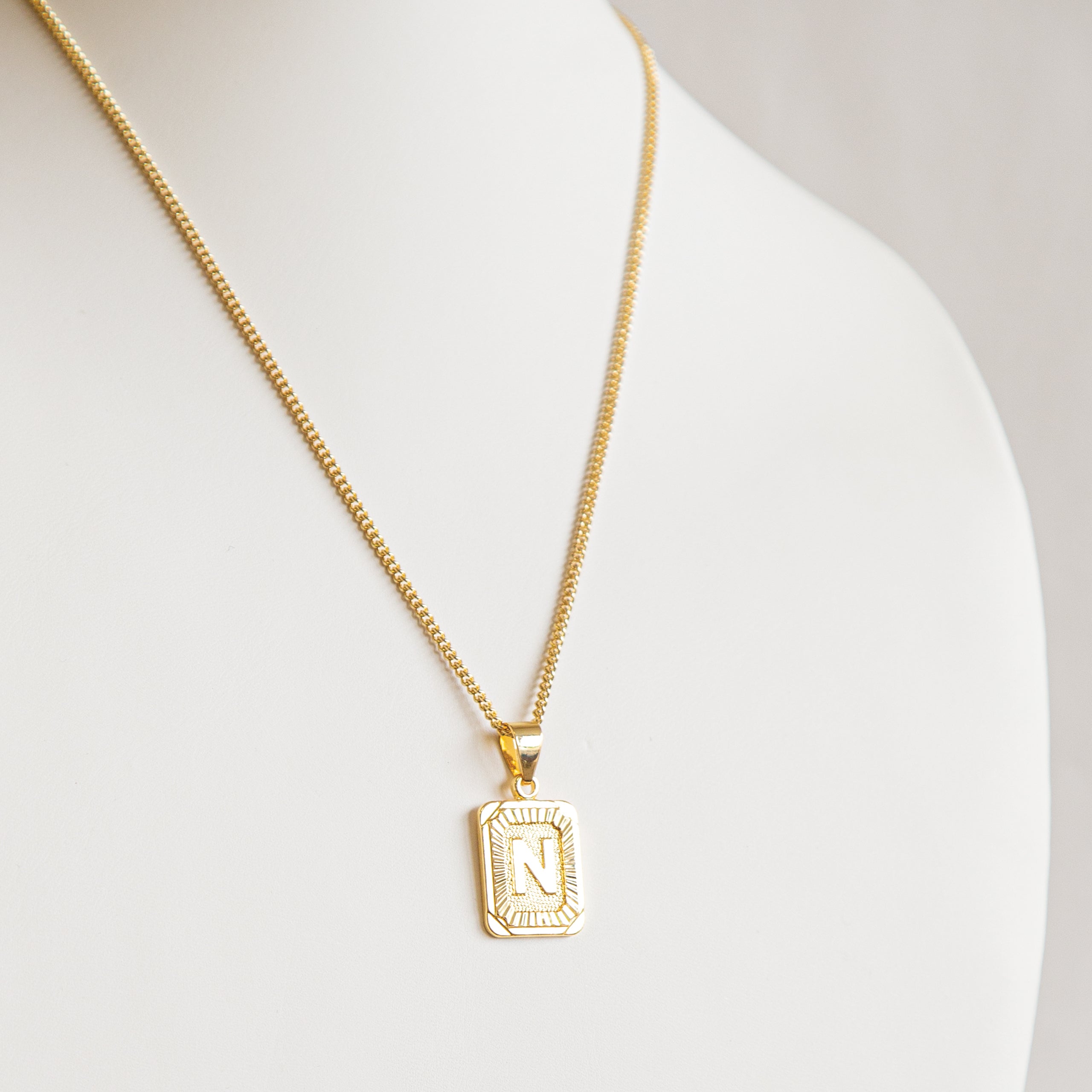 INITIAL NECKLACE - Square N